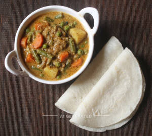 Veg Kuruma + Pathiri (2 Pieces)              