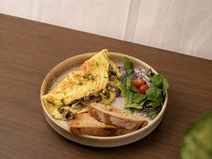 Mushroom & Cheese Omelette