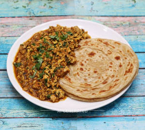 Curry Bhurji + Plain Parataha (1 Piece)