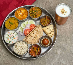 Veg Standard Thali + Lassi