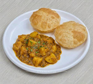 Alu Tarkari + Luchi (2 Pieces)