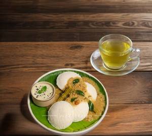 Idli Sambar And Chutney + Green Tea