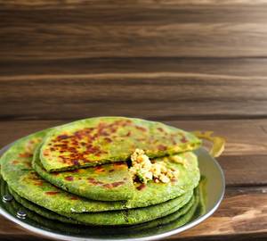 Palak Paneer Paratha(2pec)