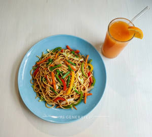 Veg Hakka Noodles + Juice [1 Glass]