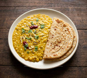 Dal tadka + Plain parataha (2 pieces)