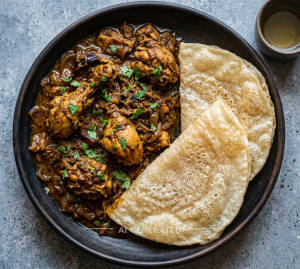Chicken Curry + Naipattal (2 Pieces)