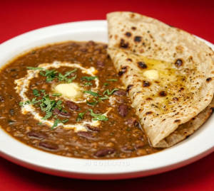 Dal Makhani + Butter Roti (1 piece)