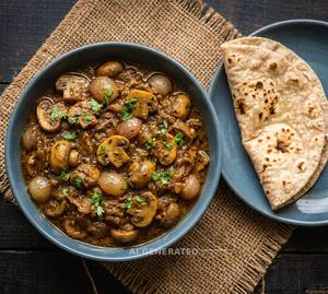 Mushroom Pyaja + Tawa Roti (1 Piece)
