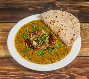 Dal Punjabi Tarka + Roti Simple (2 pieces)