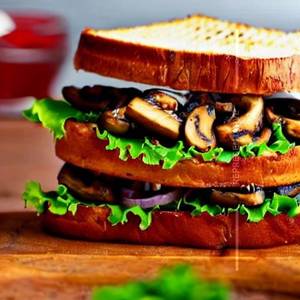 Grilled Spicy Mushroom Sandwich