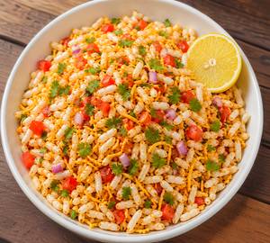 Sev Mamra With Vegetable