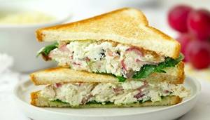 Chicken Cottage Sandwich