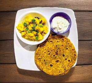 Thepla with suki bhaji