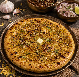 Moongi Dal Garlic Kulcha