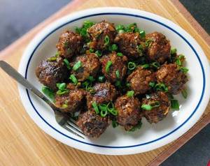 Veg Manchurian [8 Pieces]