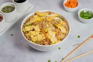Egg Hakka Noodles 