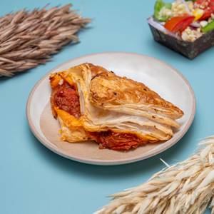 Tomato Hot Garlic Puff