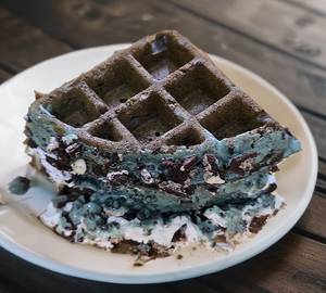 Kiki Oreo Waffle