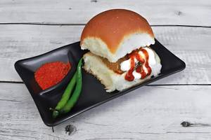 Schezwan Vada Pav