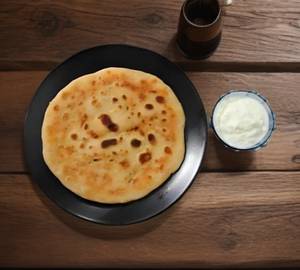 Chicken keema paratha with curd