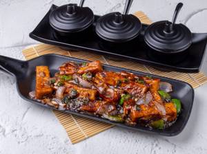 Paneer Chilli [Serves 2]