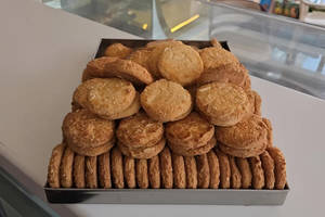 Coconut biscuit