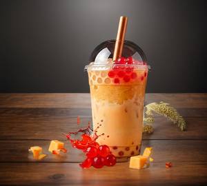 Muskmelon Fruit Drink With Strawberry Popping