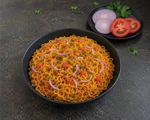 Onion And Tomato Maggi