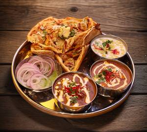 Aloo Pyaaz Chur Chur Naan Thali