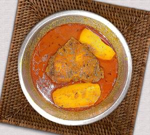 1 Pishes Alu With Ruhi Mach Jhol