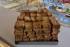 Cake rusk