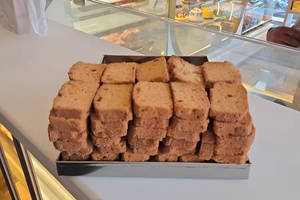 Cake rusk cherry