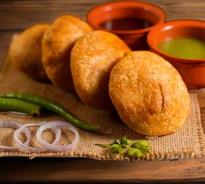 Mattar Kachori 2 PC plate