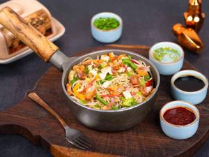 Mushroom Hakka Noodles