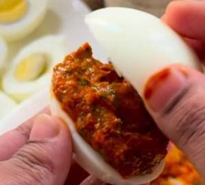 Masala Egg 🥚(4 pieces)