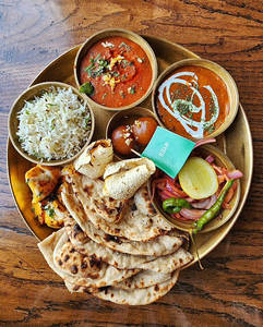 Punjabi Special Thali With Tandoori Kulcha & Roti
