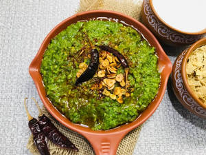 Lehsuni Palak Khichdi