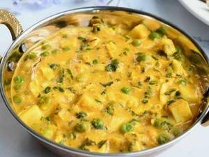 Mutter Methi Malai Paneer (500 Ml)