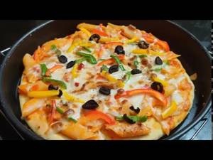 Veg Creamy Tomato Pasta Pizza