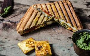 Tofu Tikka Sandwich