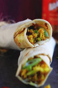 Paneer Bhurji Rumali Roll