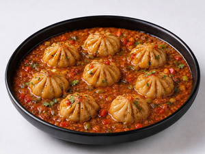 Black Bean Magic Sauce Paneer Momo