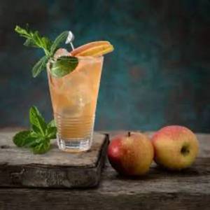 Red Apple Fresh Fruit Mojito