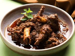 Chef Special Mutton Bhuna Gosht (4 Pcs / 700 Ml)