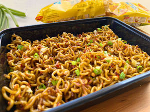 Chilli Butter Garlic Maggi