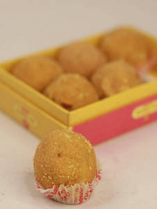 Besan Laddu