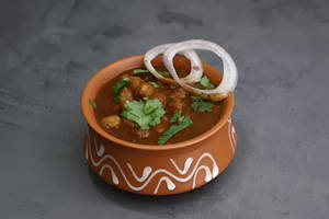 Aloo Chola