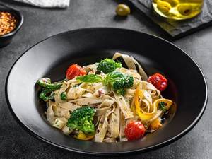 Aglio Olio Fettuccine