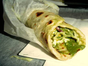 Hariyali Chicken Tikka Rumali Roll