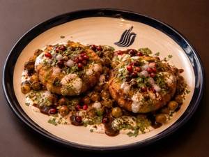 Chole Aloo Tikki (2 Pcs)